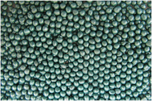 O polímero é utilizado no processo de peletização e incrustação, o que possibilita alterar o tamanho de sementes muito pequenas e/ou o formato daquelas sementes irregulares