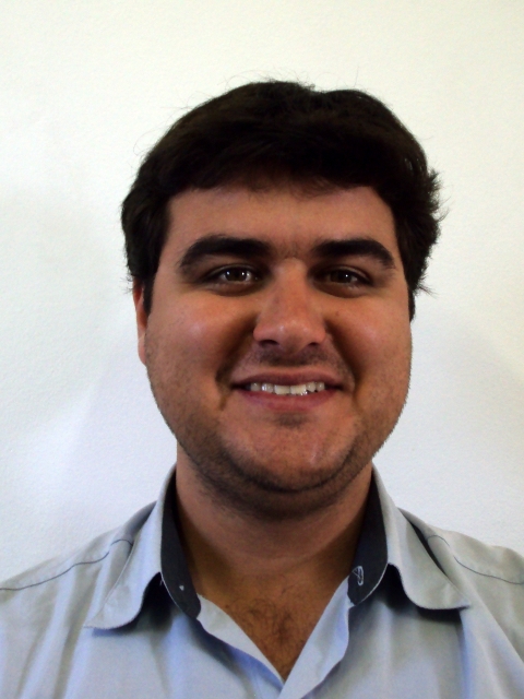  Christiano Veiga, consultor técnico de vendas para a região do Alto ParanaÃ­ba e Triângulo Mineiro