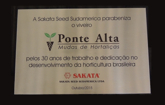 Entrega da placa em reconhecimento dos 30 anos da empresa Ponte Alta