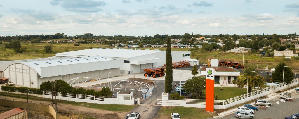 A nova fábrica industrial da empresa tem 3600 mÂ² e estará localizada na cidade de Arrecifes, provÃ­ncia de Buenos Aires, a 180 km da Capital Federal.