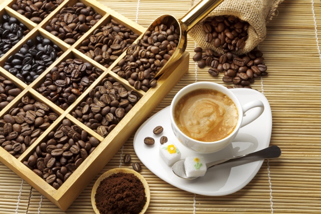 Todos os tipos de cafés podem ser produzidos para a microtorrefação, desde arábicas a conilons, convencionais a orgânicos - Crédito Shutterstock
