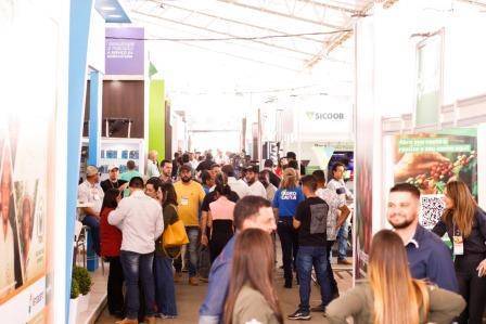 Os expositores dos mais de 200 estandes da Expocafé 2022 estão satisfeitos com os negócios realizados nos três dias de feira. 